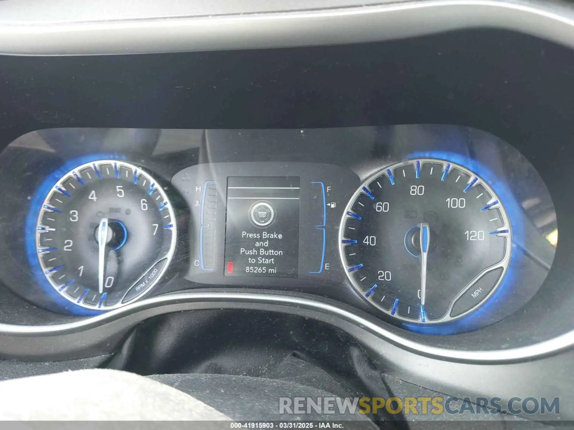 7 Фотография поврежденного автомобиля 2C4RC1BGXLR285072 CHRYSLER PACIFICA 2020