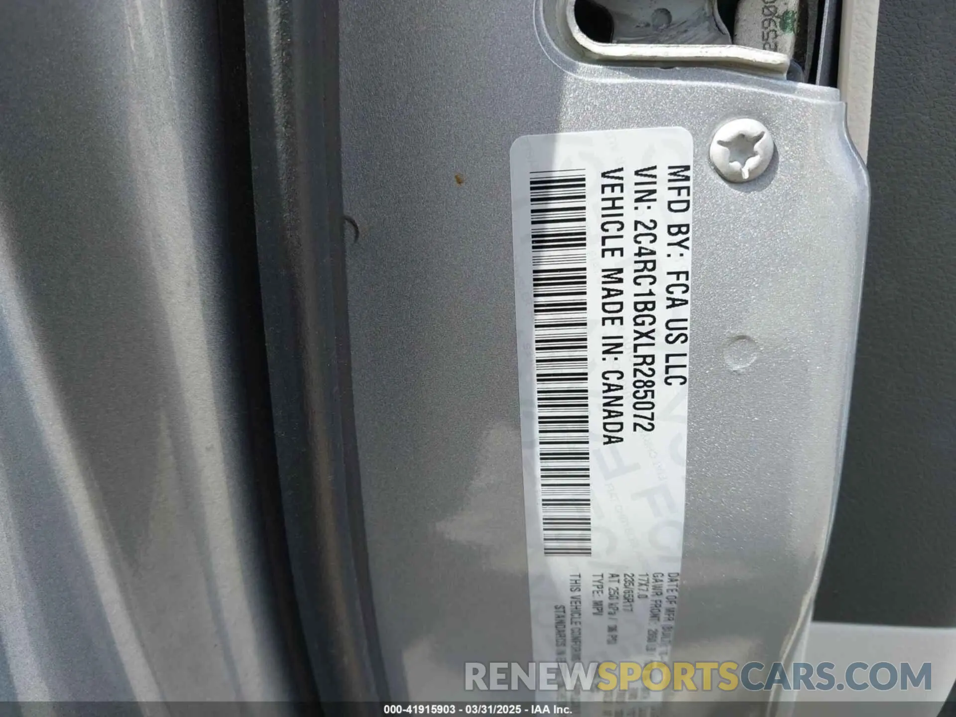 9 Фотография поврежденного автомобиля 2C4RC1BGXLR285072 CHRYSLER PACIFICA 2020