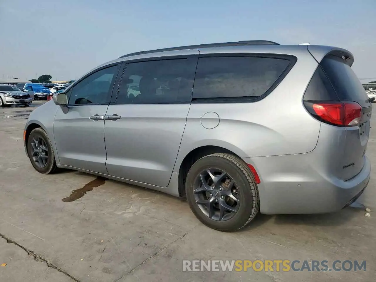 2 Фотография поврежденного автомобиля 2C4RC1EG0LR238273 CHRYSLER PACIFICA 2020