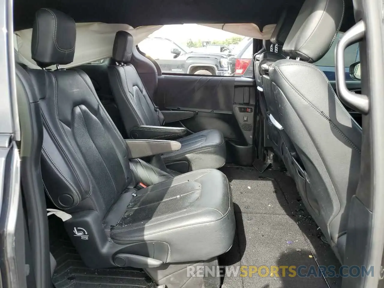 11 Фотография поврежденного автомобиля 2C4RC1EG1LR126520 CHRYSLER PACIFICA 2020