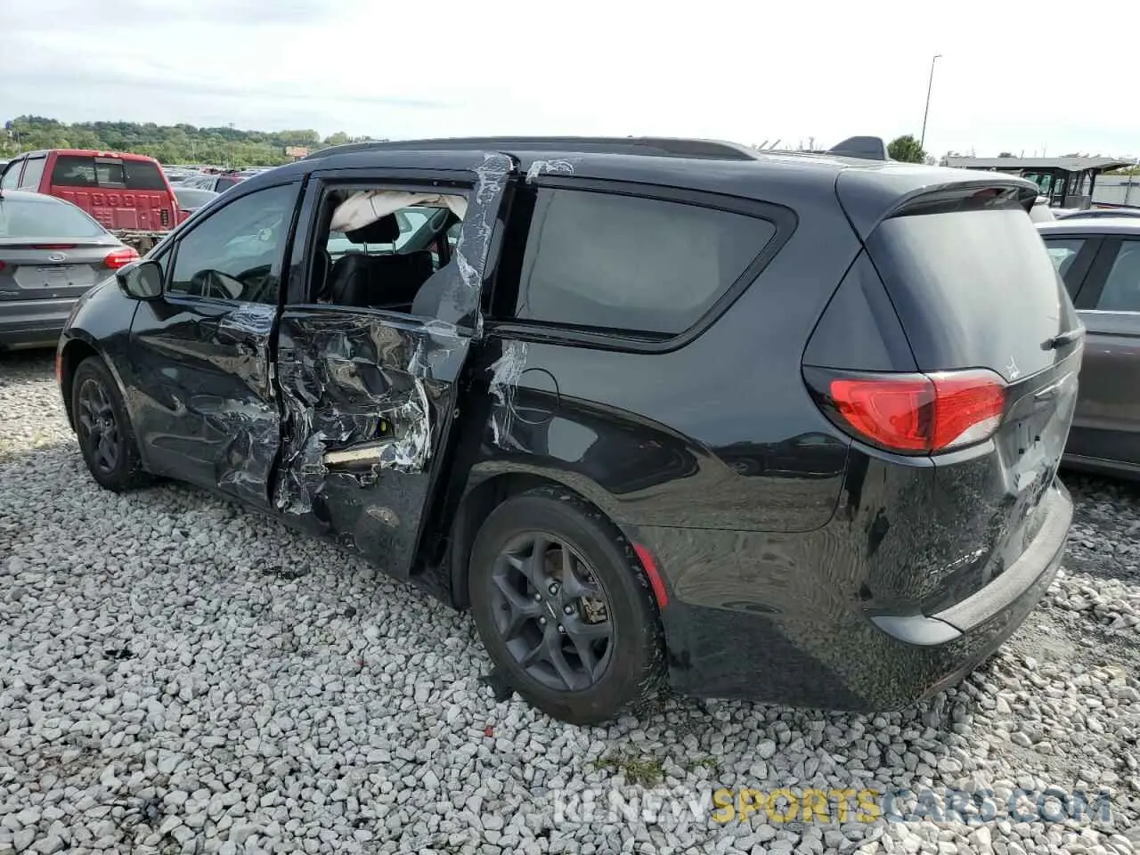 2 Фотография поврежденного автомобиля 2C4RC1EG1LR126520 CHRYSLER PACIFICA 2020