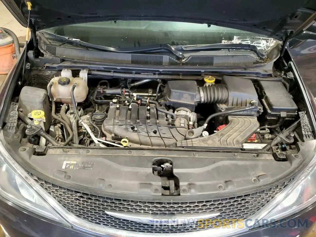 12 Photograph of a damaged car 2C4RC1EG1LR172896 CHRYSLER PACIFICA 2020