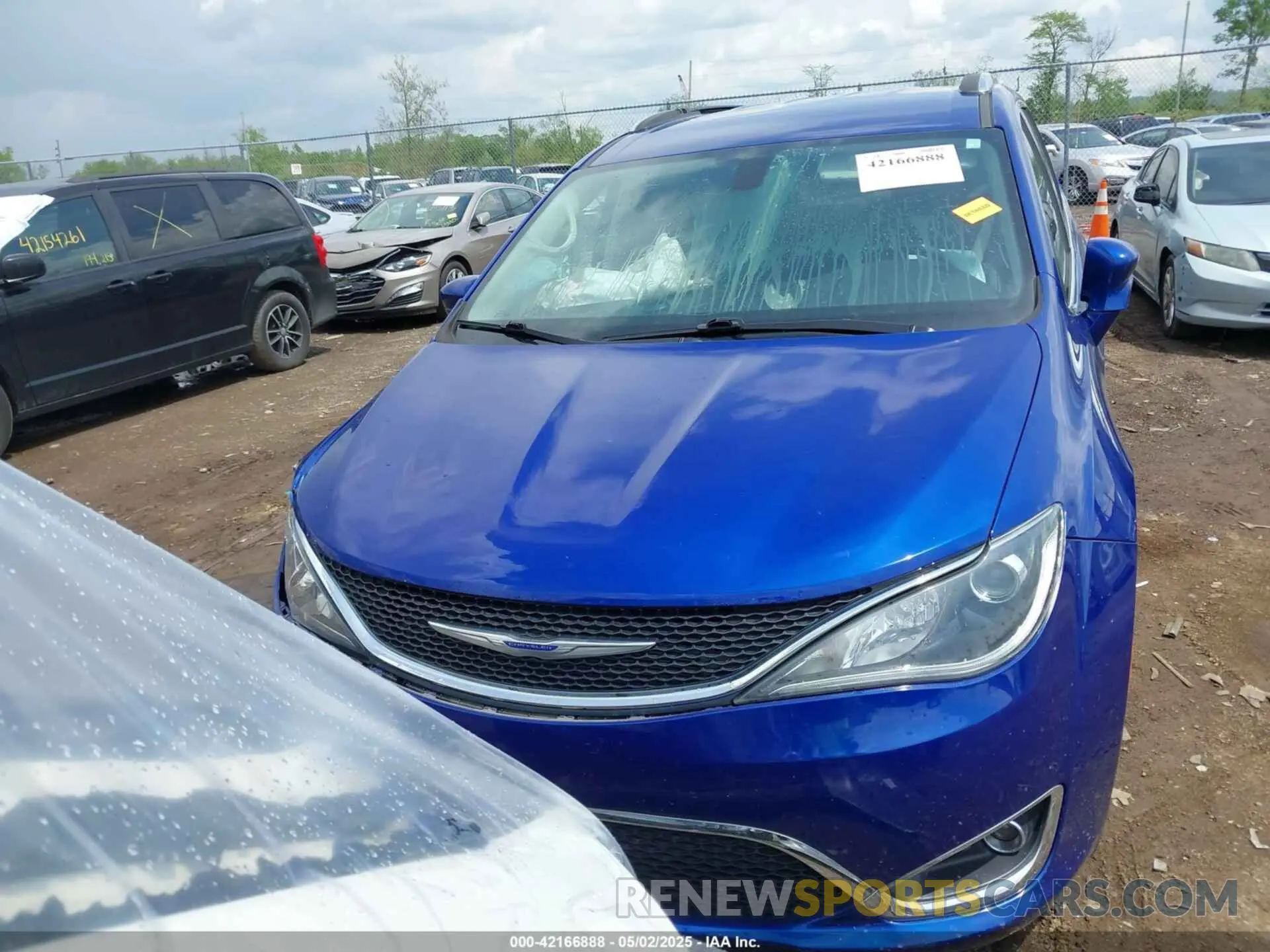 12 Photograph of a damaged car 2C4RC1EG3LR172897 CHRYSLER PACIFICA 2020