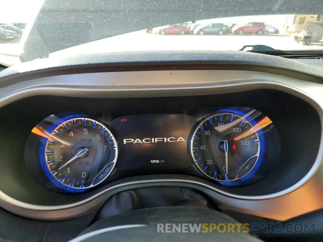 9 Фотография поврежденного автомобиля 2C4RC1EG4LR125555 CHRYSLER PACIFICA 2020