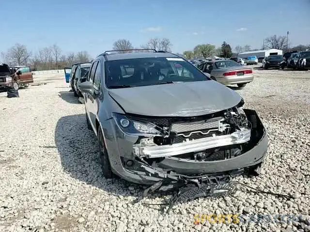 11 Photograph of a damaged car 2C4RC1EG5LR137360 CHRYSLER PACIFICA 2020