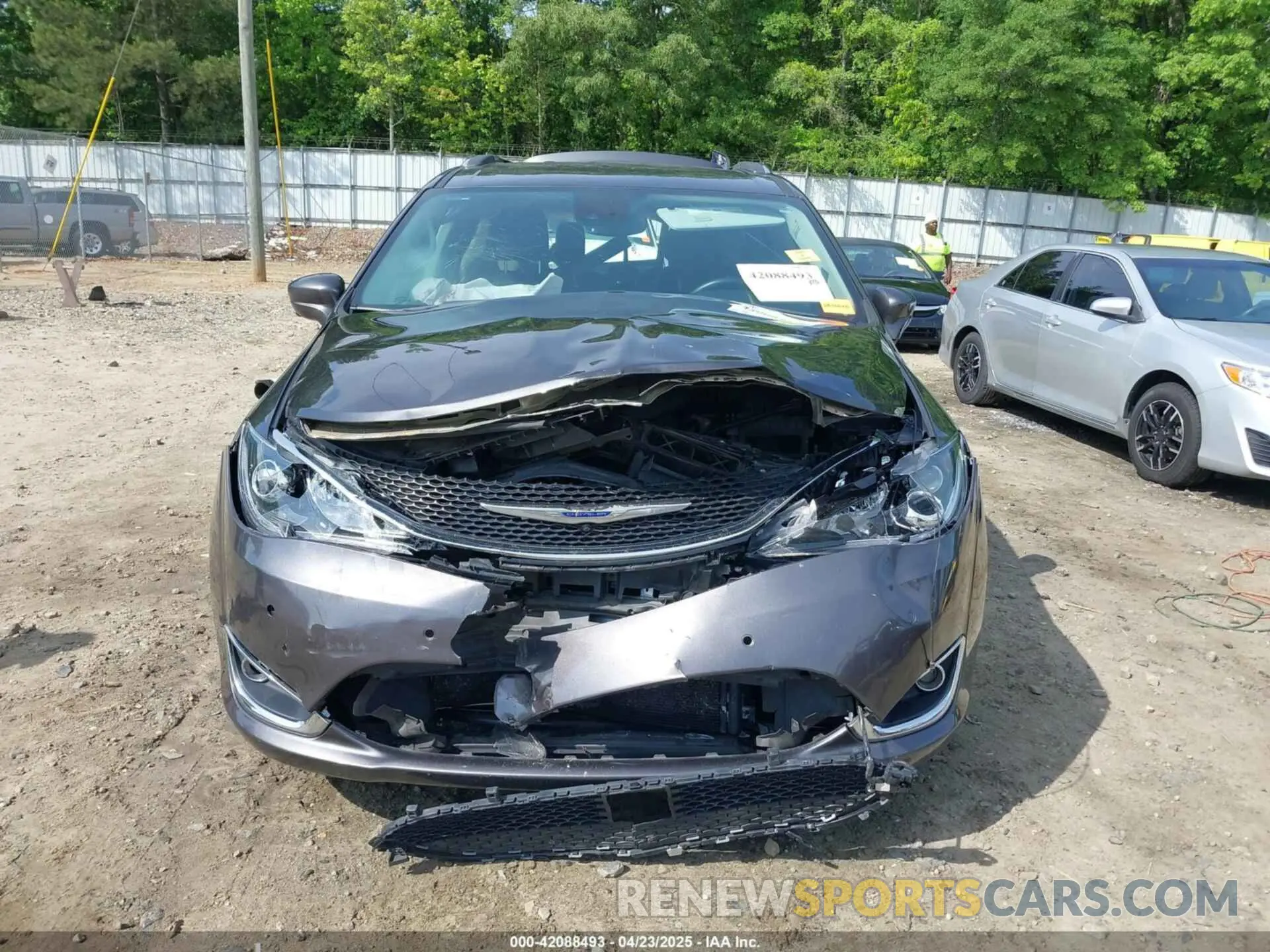 12 Photograph of a damaged car 2C4RC1EG5LR203664 CHRYSLER PACIFICA 2020