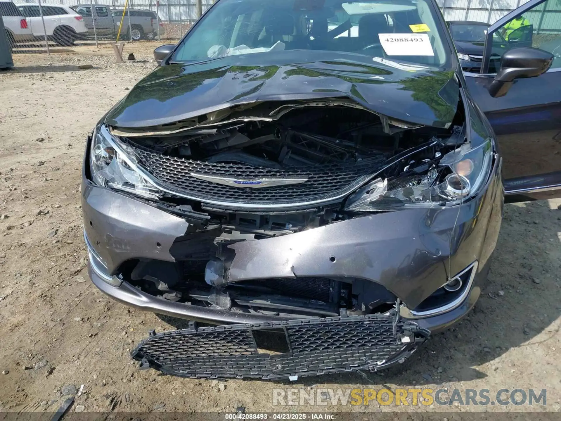 6 Photograph of a damaged car 2C4RC1EG5LR203664 CHRYSLER PACIFICA 2020