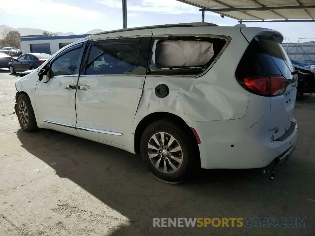 2 Photograph of a damaged car 2C4RC1EG9LR102353 CHRYSLER PACIFICA 2020