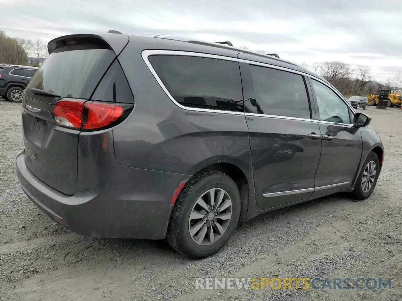 3 Photograph of a damaged car 2C4RC1EG9LR252558 CHRYSLER PACIFICA 2020