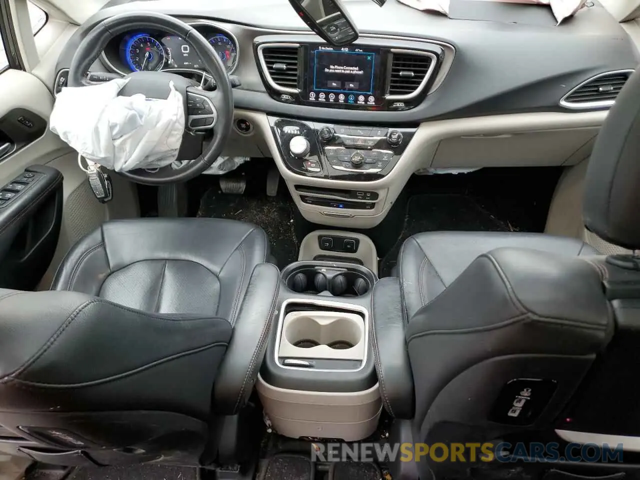 8 Photograph of a damaged car 2C4RC1EG9LR252558 CHRYSLER PACIFICA 2020
