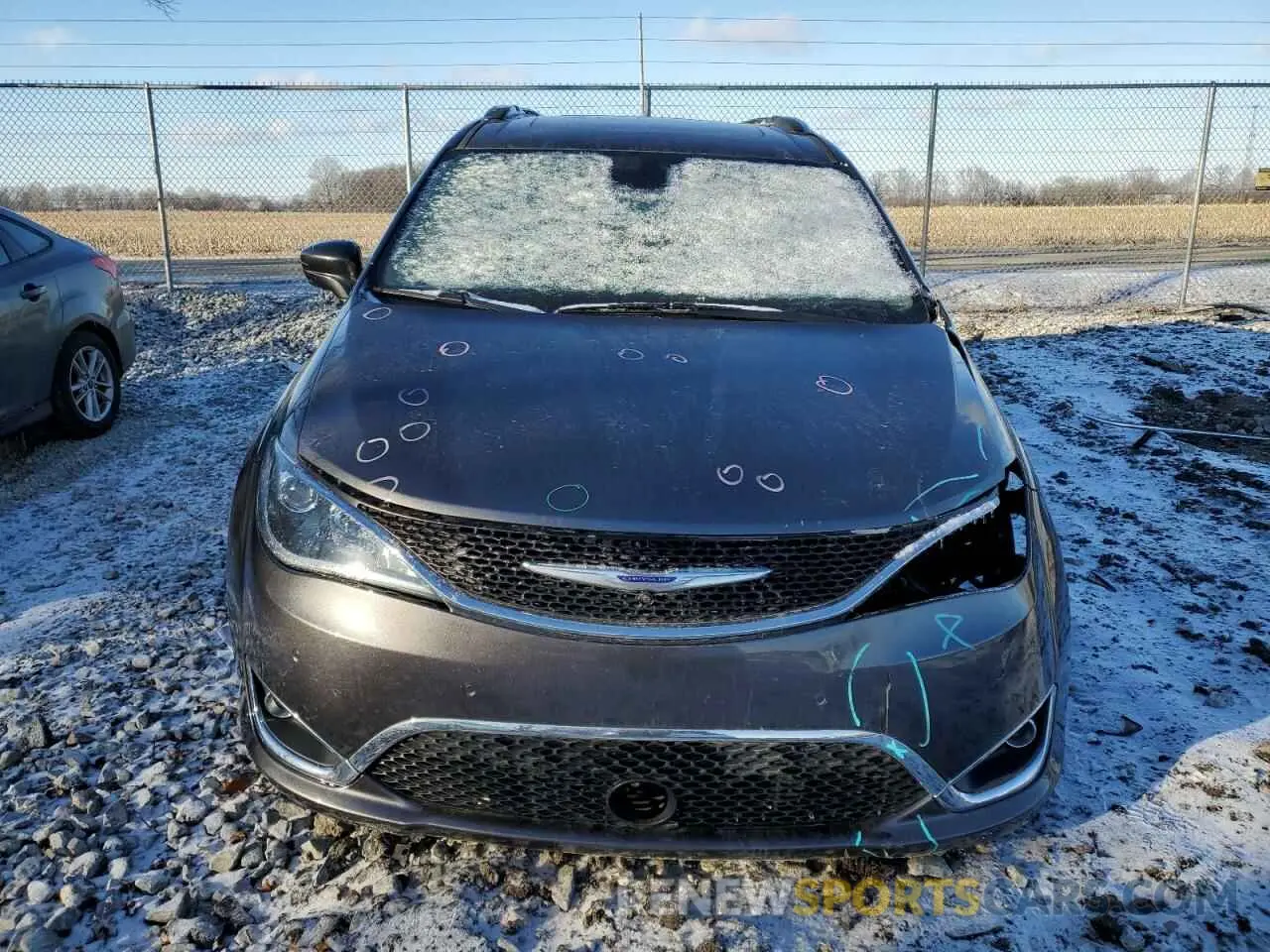 5 Фотография поврежденного автомобиля 2C4RC1EGXLR110879 CHRYSLER PACIFICA 2020