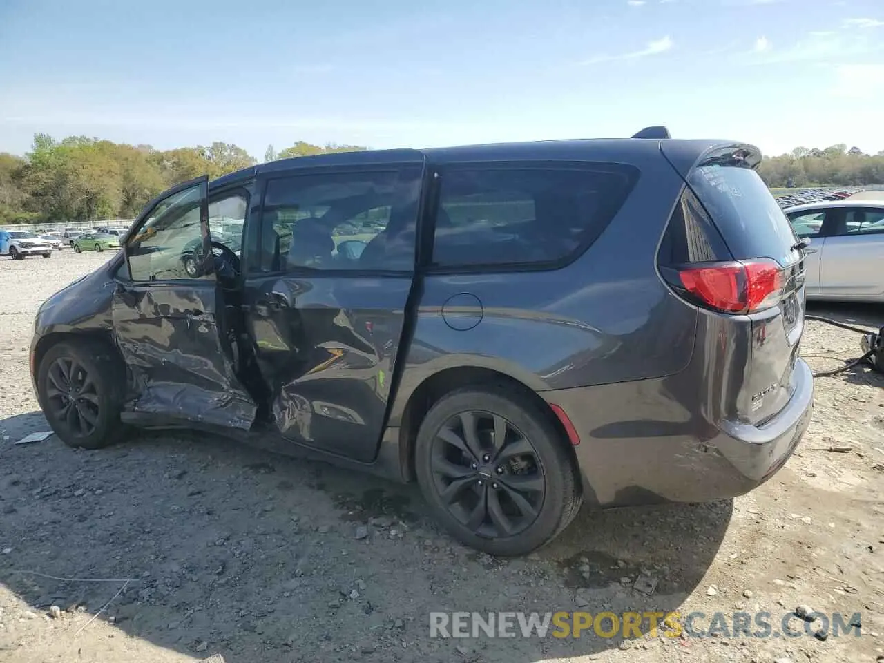 2 Photograph of a damaged car 2C4RC1FG0LR147289 CHRYSLER PACIFICA 2020