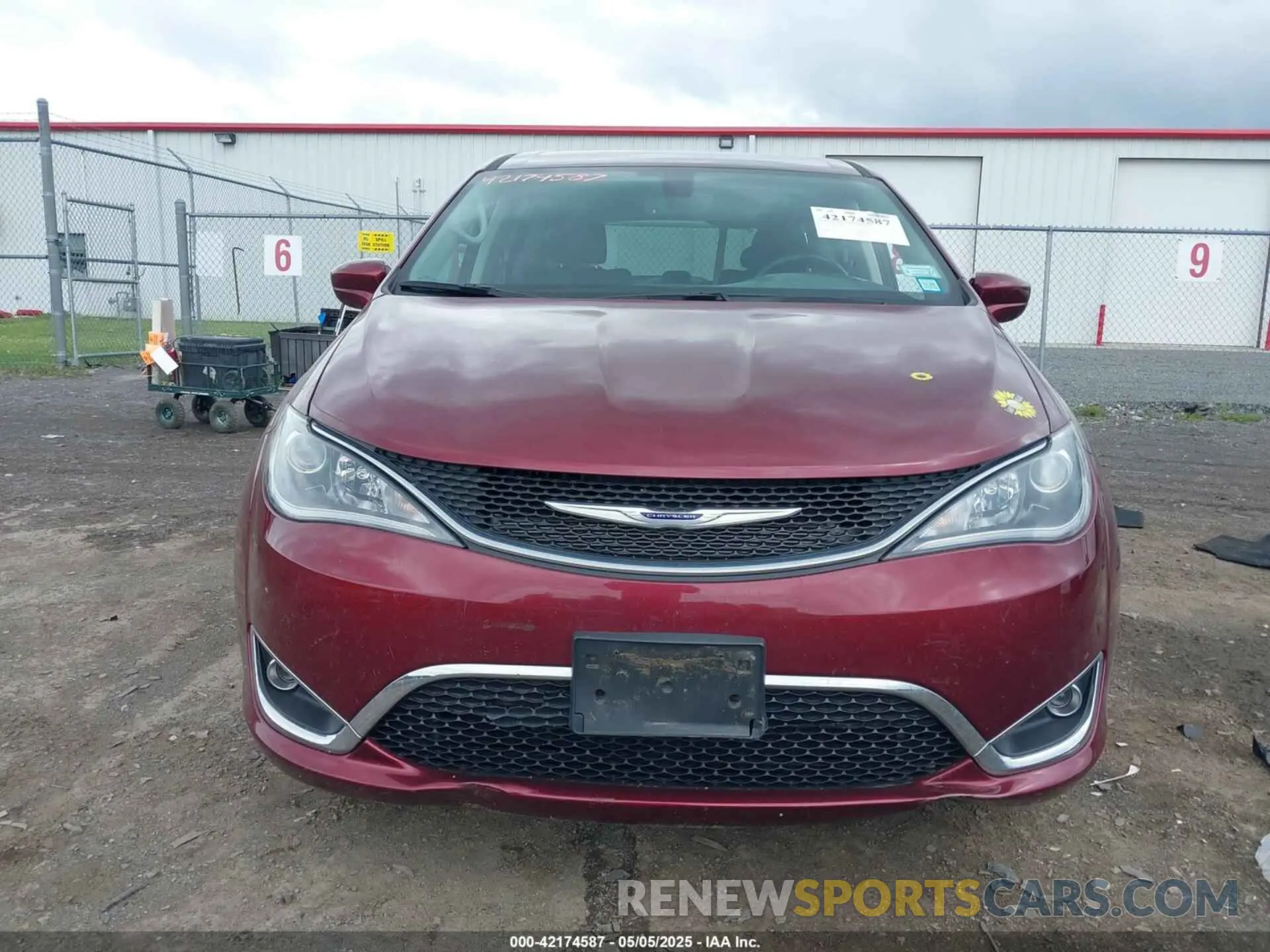 12 Фотография поврежденного автомобиля 2C4RC1FG0LR266864 CHRYSLER PACIFICA 2020