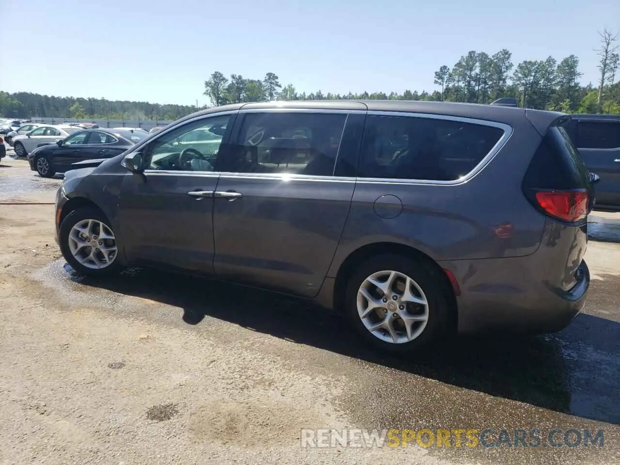 2 Фотография поврежденного автомобиля 2C4RC1FG1LR235770 CHRYSLER PACIFICA 2020