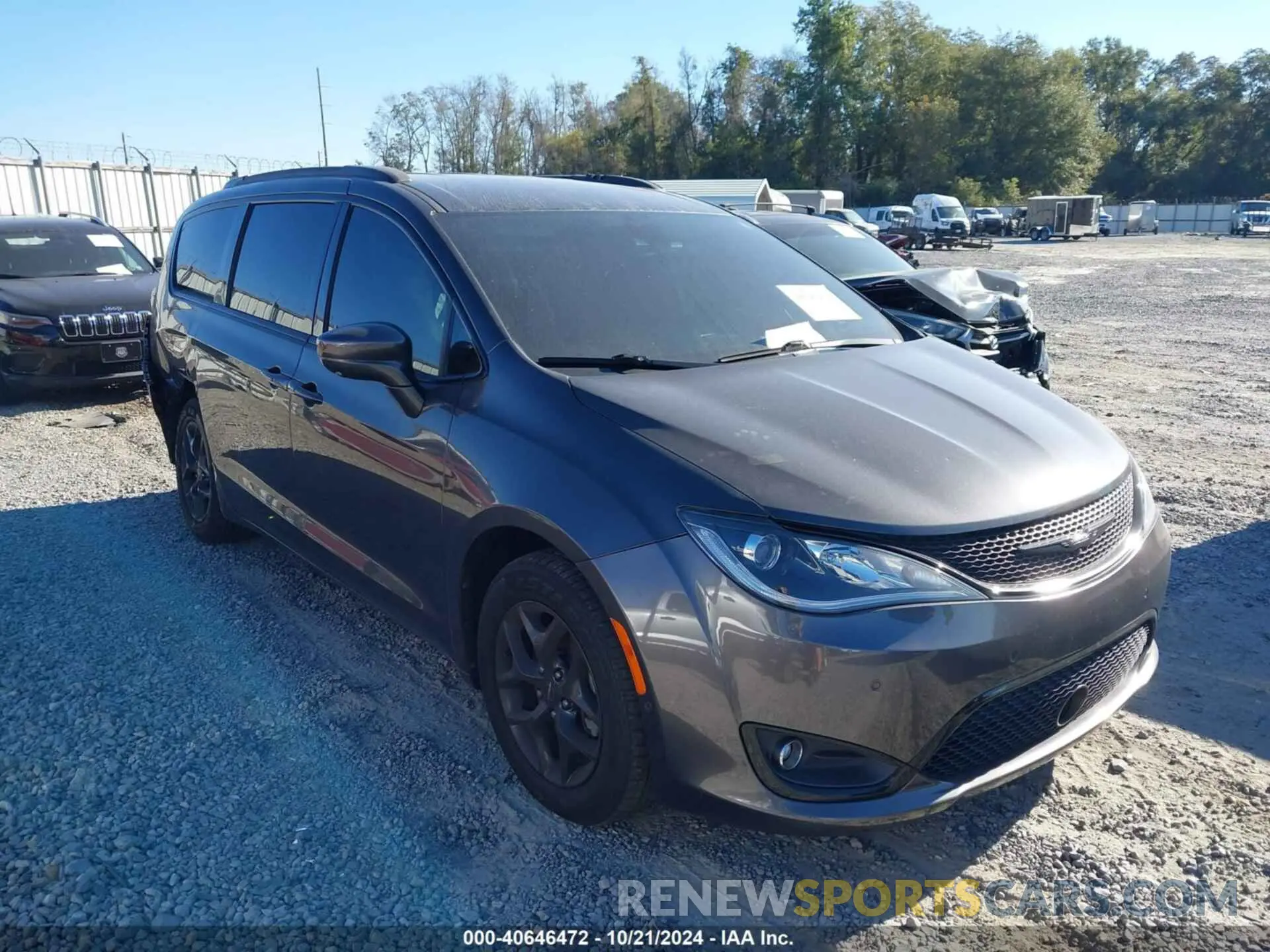 1 Фотография поврежденного автомобиля 2C4RC1FG1LR245764 CHRYSLER PACIFICA 2020