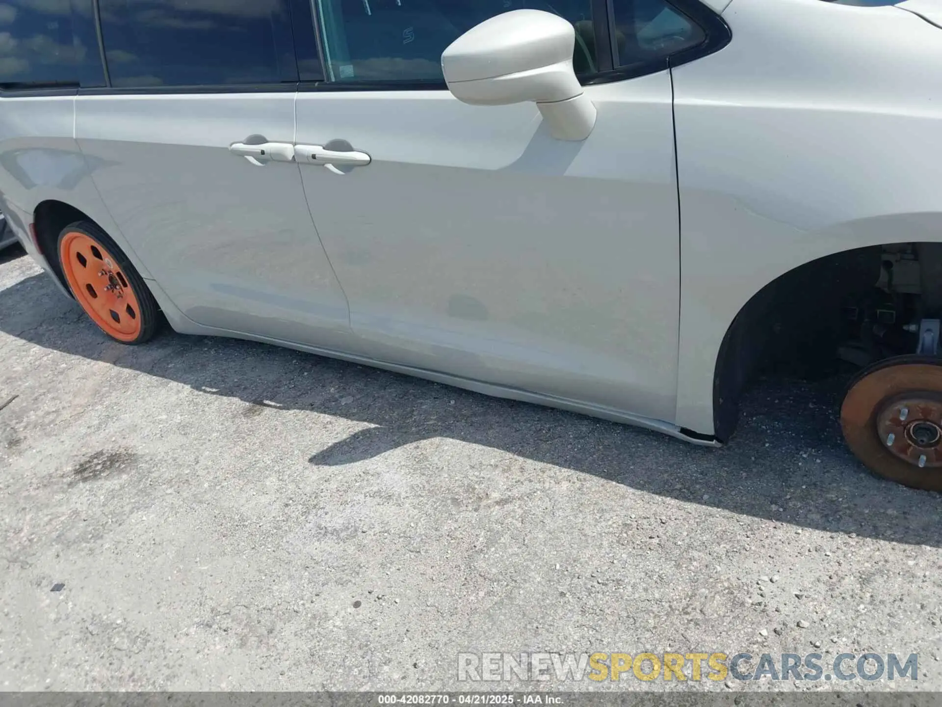 18 Фотография поврежденного автомобиля 2C4RC1FG2LR149545 CHRYSLER PACIFICA 2020