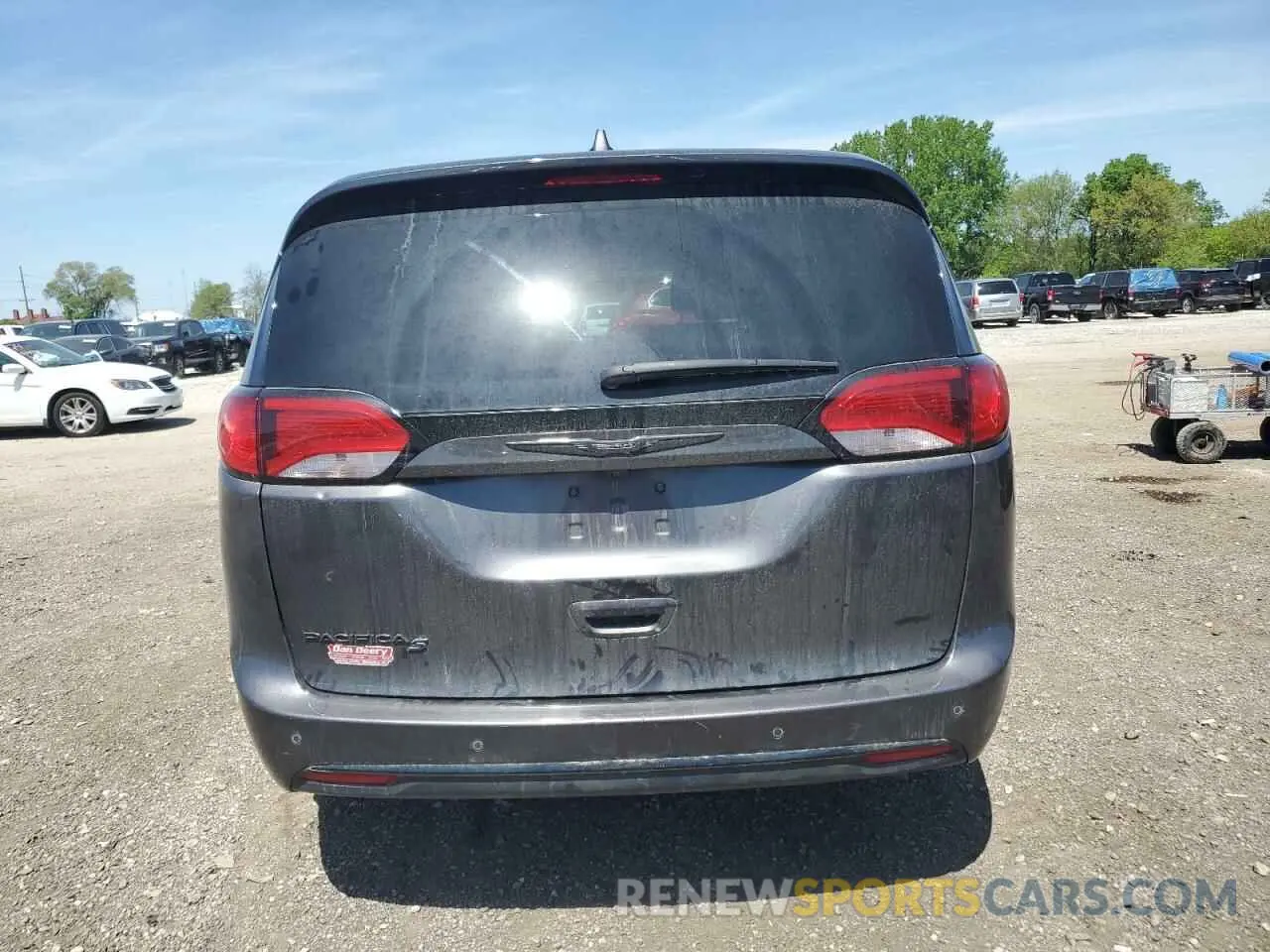 6 Photograph of a damaged car 2C4RC1FG2LR183159 CHRYSLER PACIFICA 2020