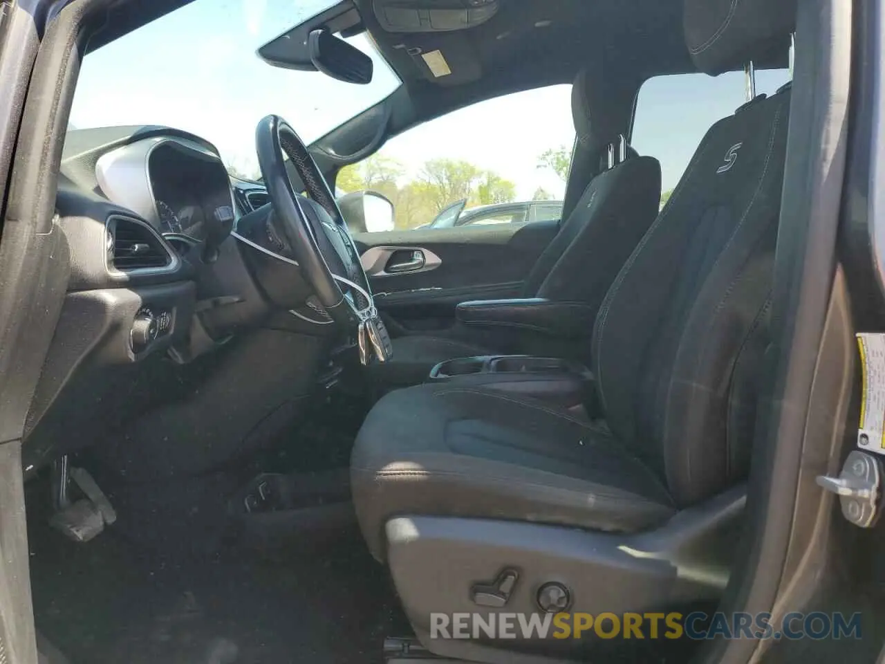 7 Photograph of a damaged car 2C4RC1FG2LR183159 CHRYSLER PACIFICA 2020