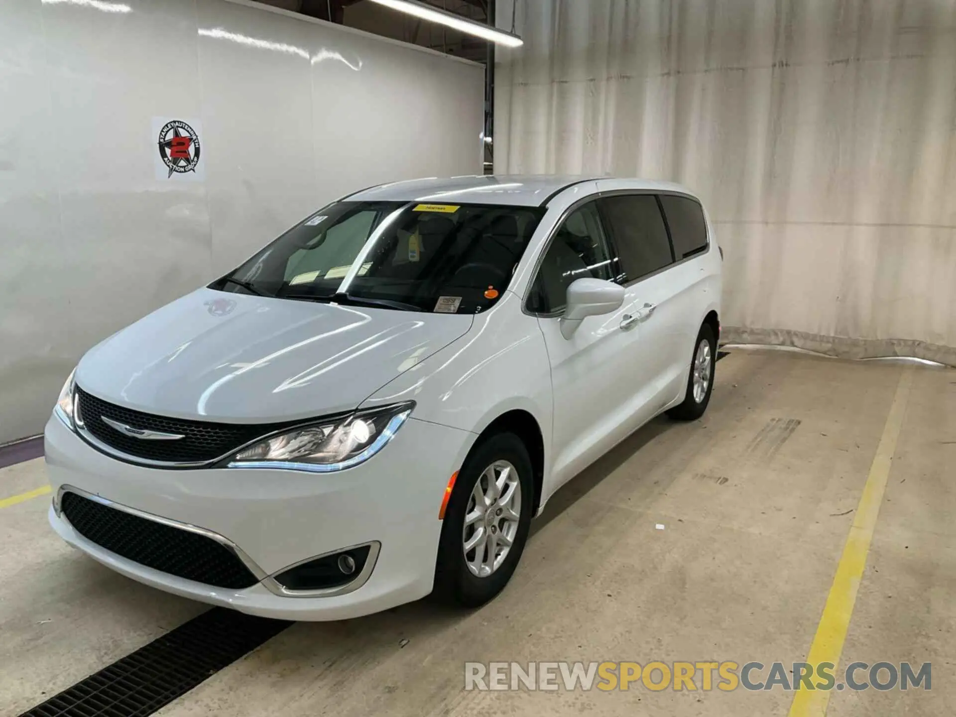 13 Photograph of a damaged car 2C4RC1FG2LR237592 CHRYSLER PACIFICA 2020