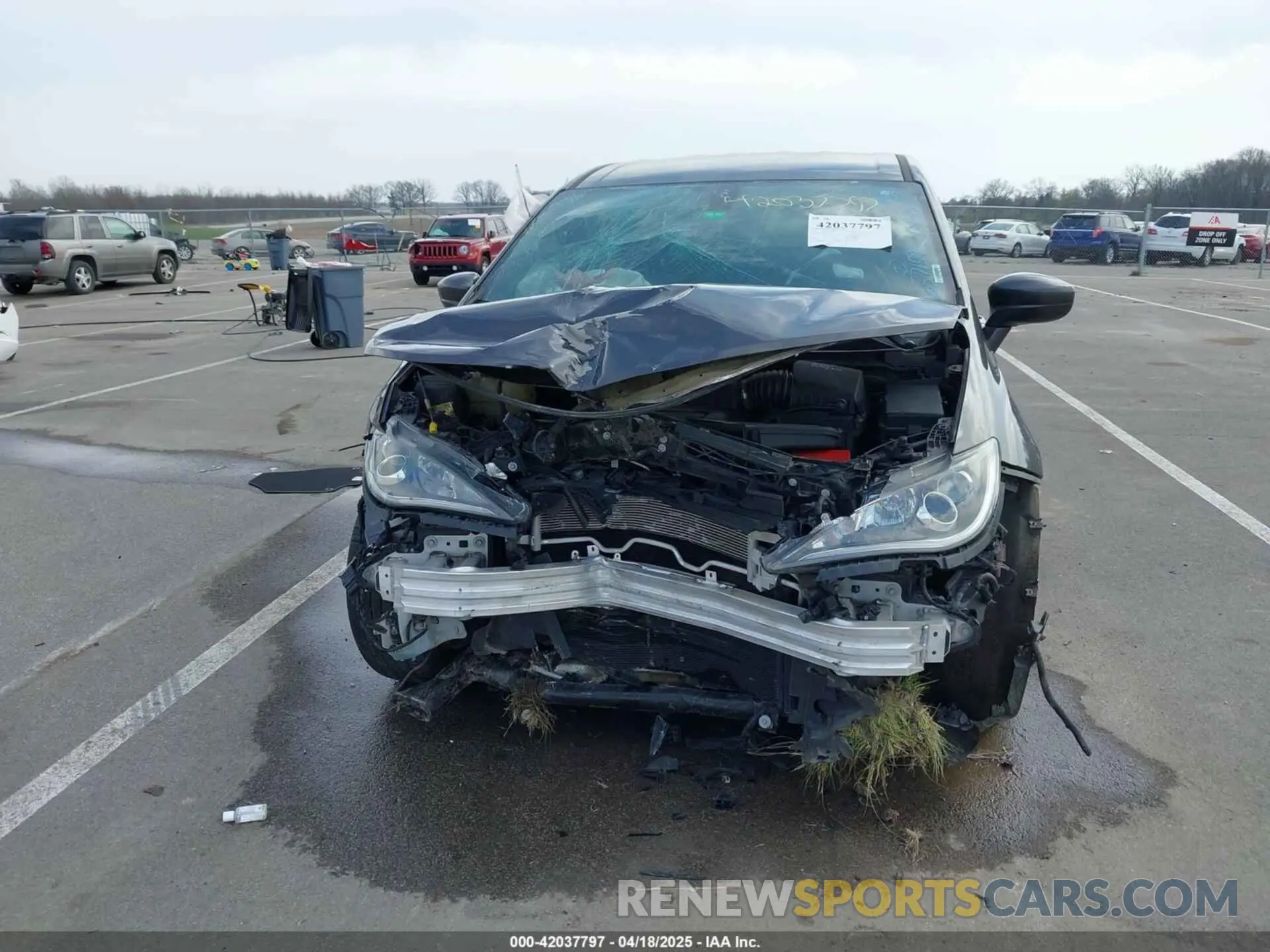 12 Photograph of a damaged car 2C4RC1FG3LR109958 CHRYSLER PACIFICA 2020