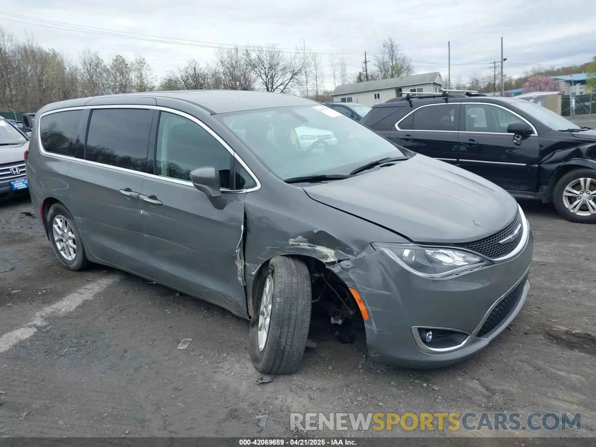 1 Фотография поврежденного автомобиля 2C4RC1FG3LR245765 CHRYSLER PACIFICA 2020