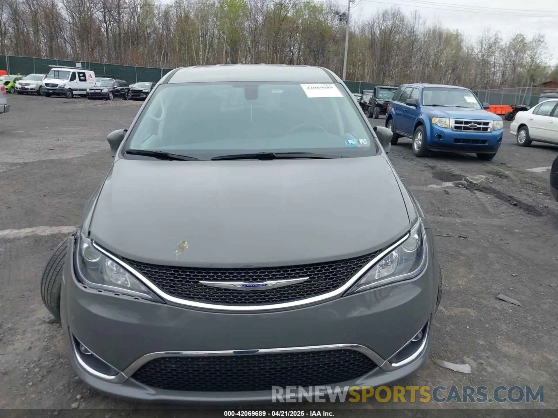 12 Фотография поврежденного автомобиля 2C4RC1FG3LR245765 CHRYSLER PACIFICA 2020