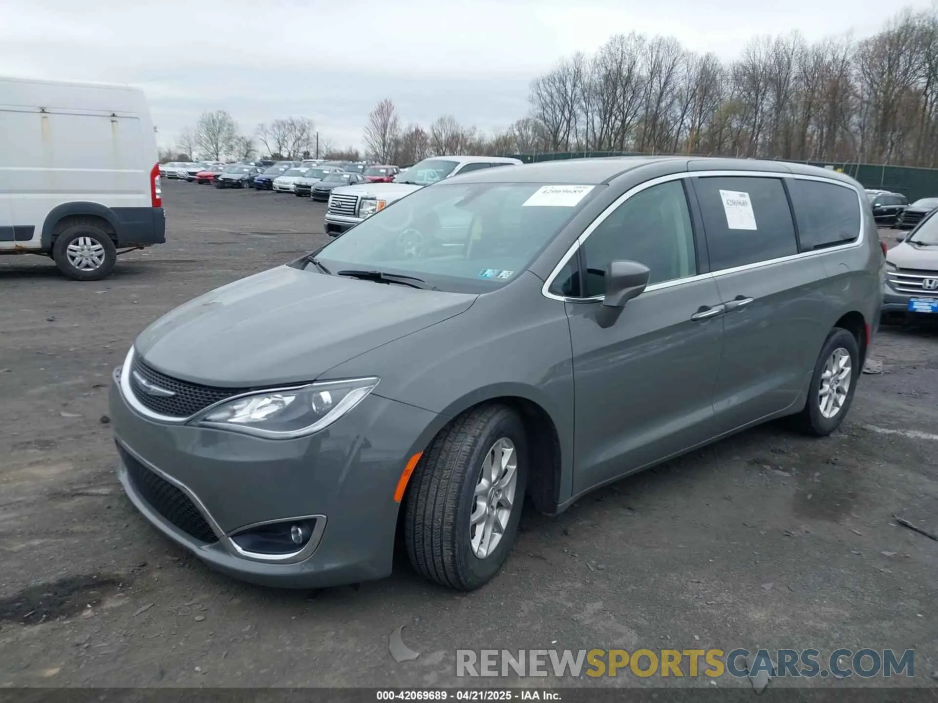 2 Фотография поврежденного автомобиля 2C4RC1FG3LR245765 CHRYSLER PACIFICA 2020