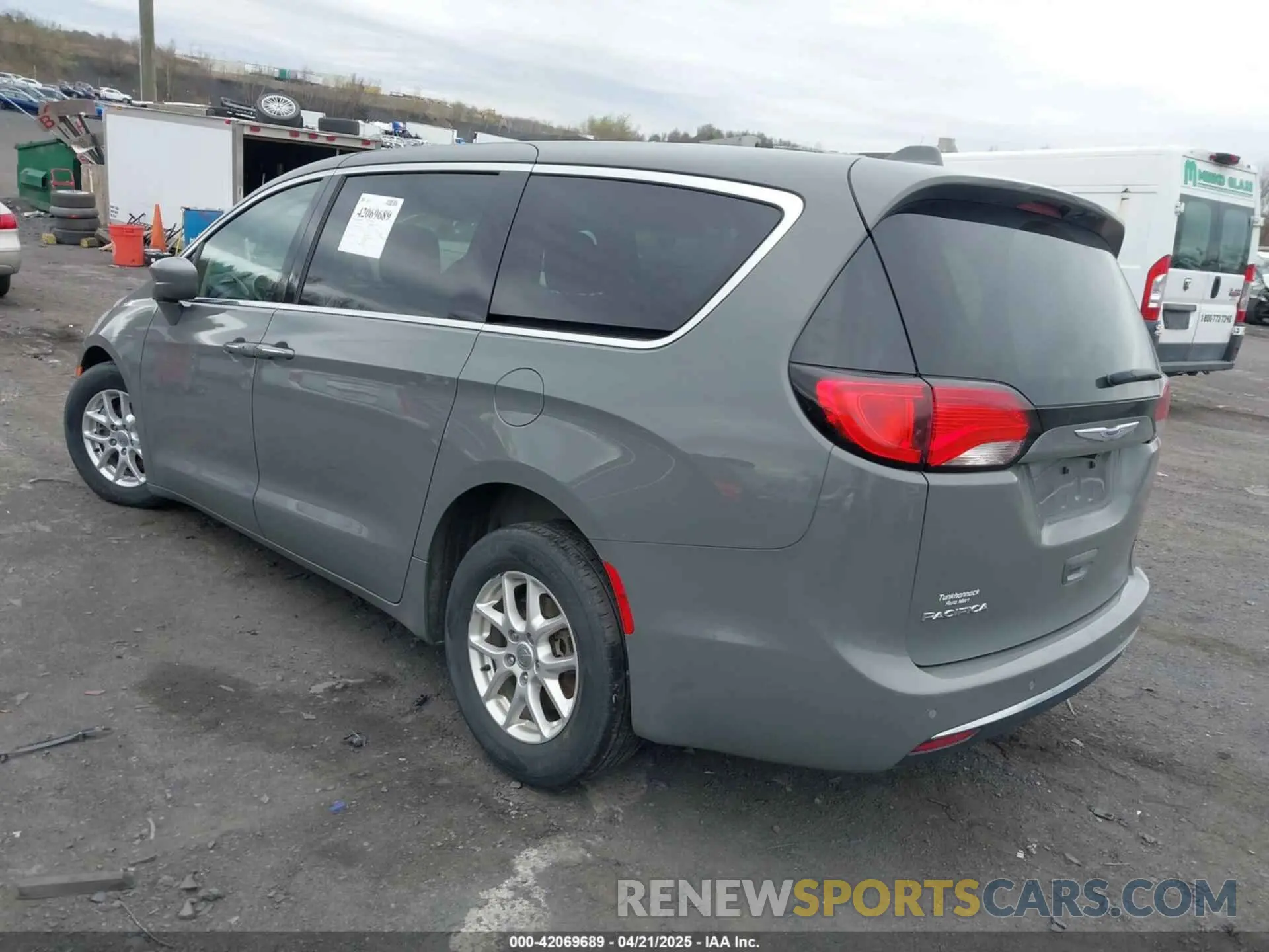 3 Фотография поврежденного автомобиля 2C4RC1FG3LR245765 CHRYSLER PACIFICA 2020