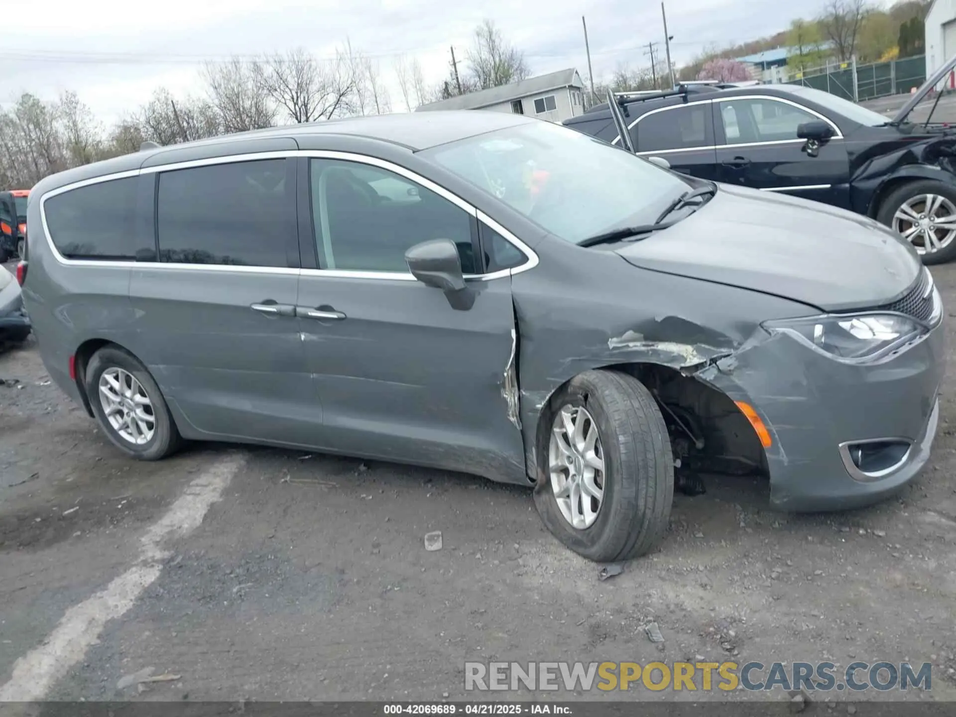 6 Фотография поврежденного автомобиля 2C4RC1FG3LR245765 CHRYSLER PACIFICA 2020