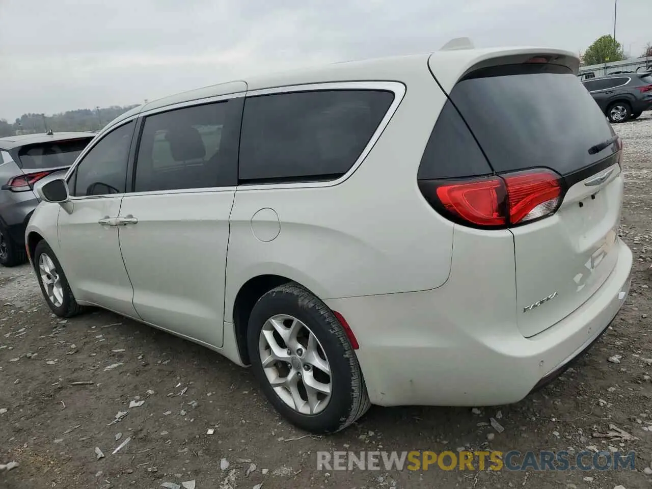 2 Фотография поврежденного автомобиля 2C4RC1FG6LR104544 CHRYSLER PACIFICA 2020