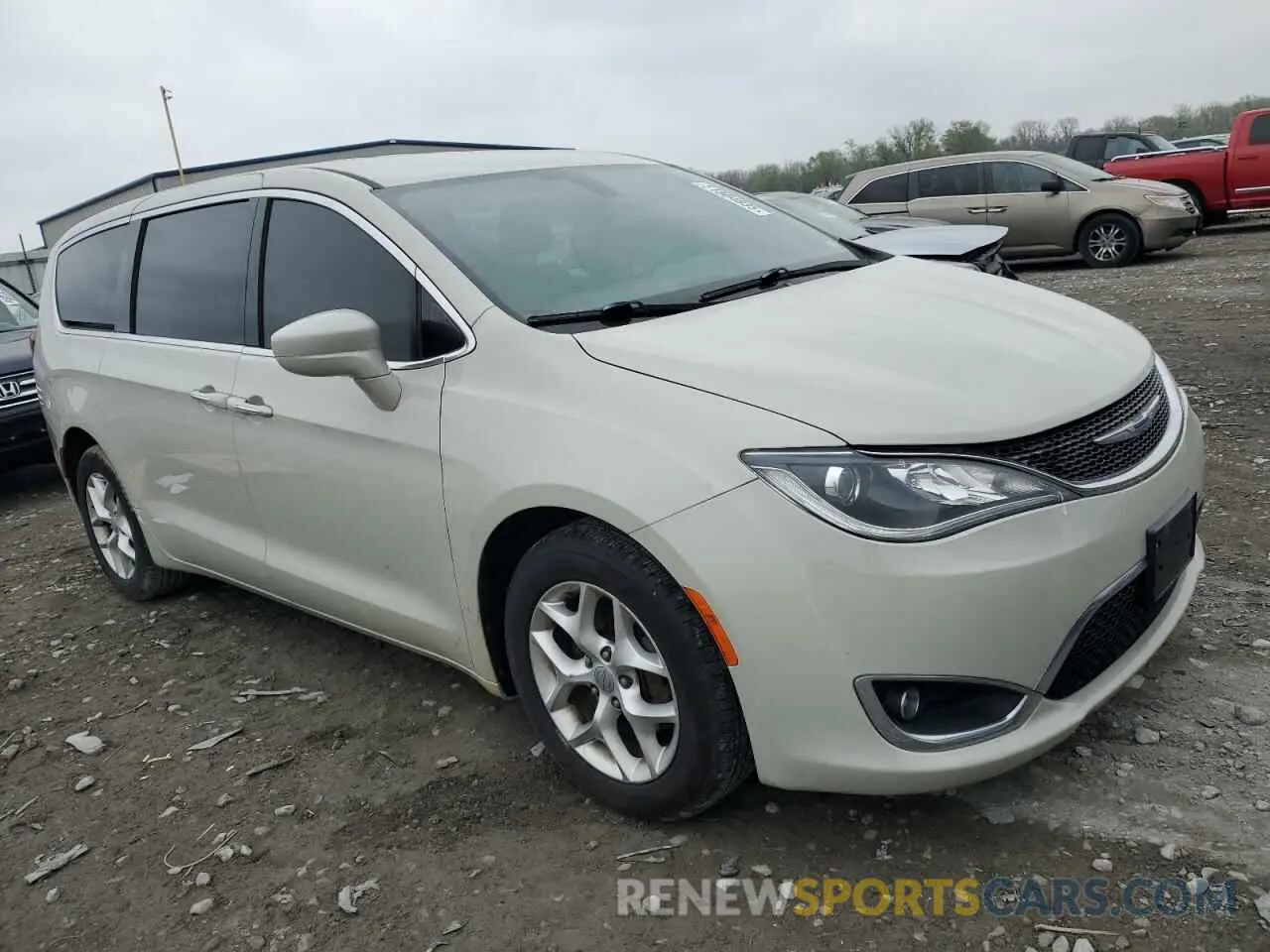 4 Фотография поврежденного автомобиля 2C4RC1FG6LR104544 CHRYSLER PACIFICA 2020