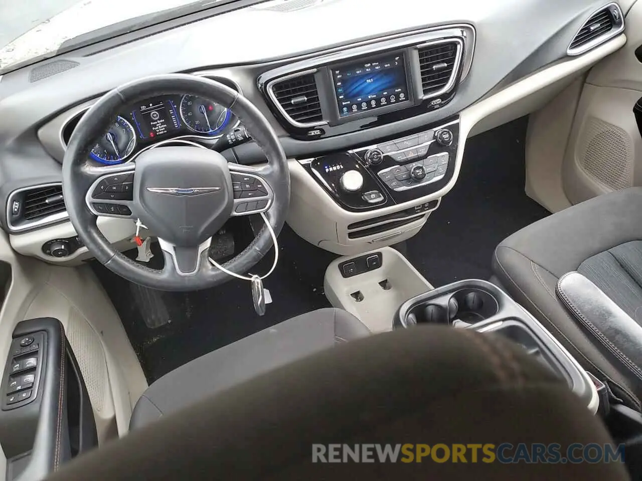 8 Photograph of a damaged car 2C4RC1FG6LR128522 CHRYSLER PACIFICA 2020
