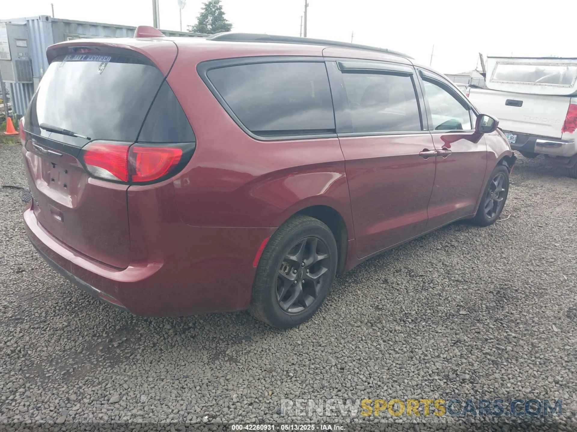 4 Photograph of a damaged car 2C4RC1FG6LR142887 CHRYSLER PACIFICA 2020