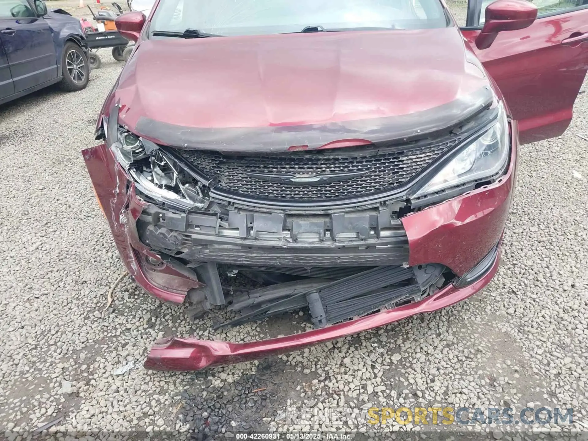 6 Photograph of a damaged car 2C4RC1FG6LR142887 CHRYSLER PACIFICA 2020