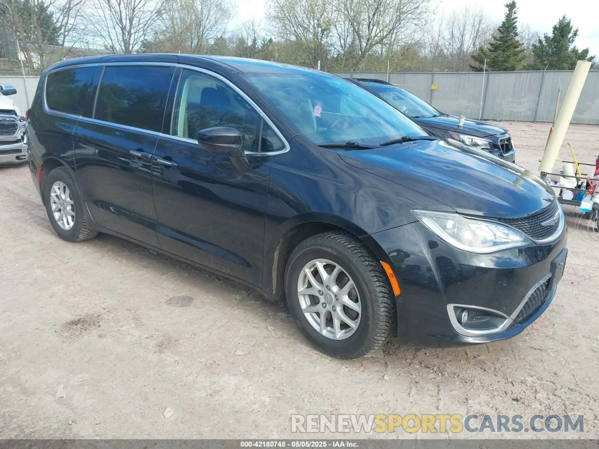 1 Photograph of a damaged car 2C4RC1FG6LR205129 CHRYSLER PACIFICA 2020