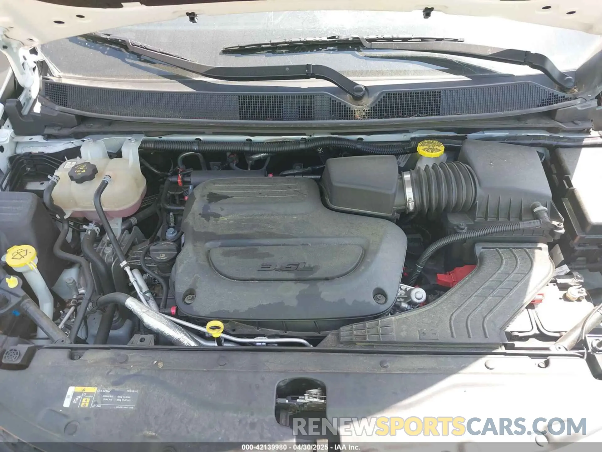 10 Photograph of a damaged car 2C4RC1FG7LR121675 CHRYSLER PACIFICA 2020