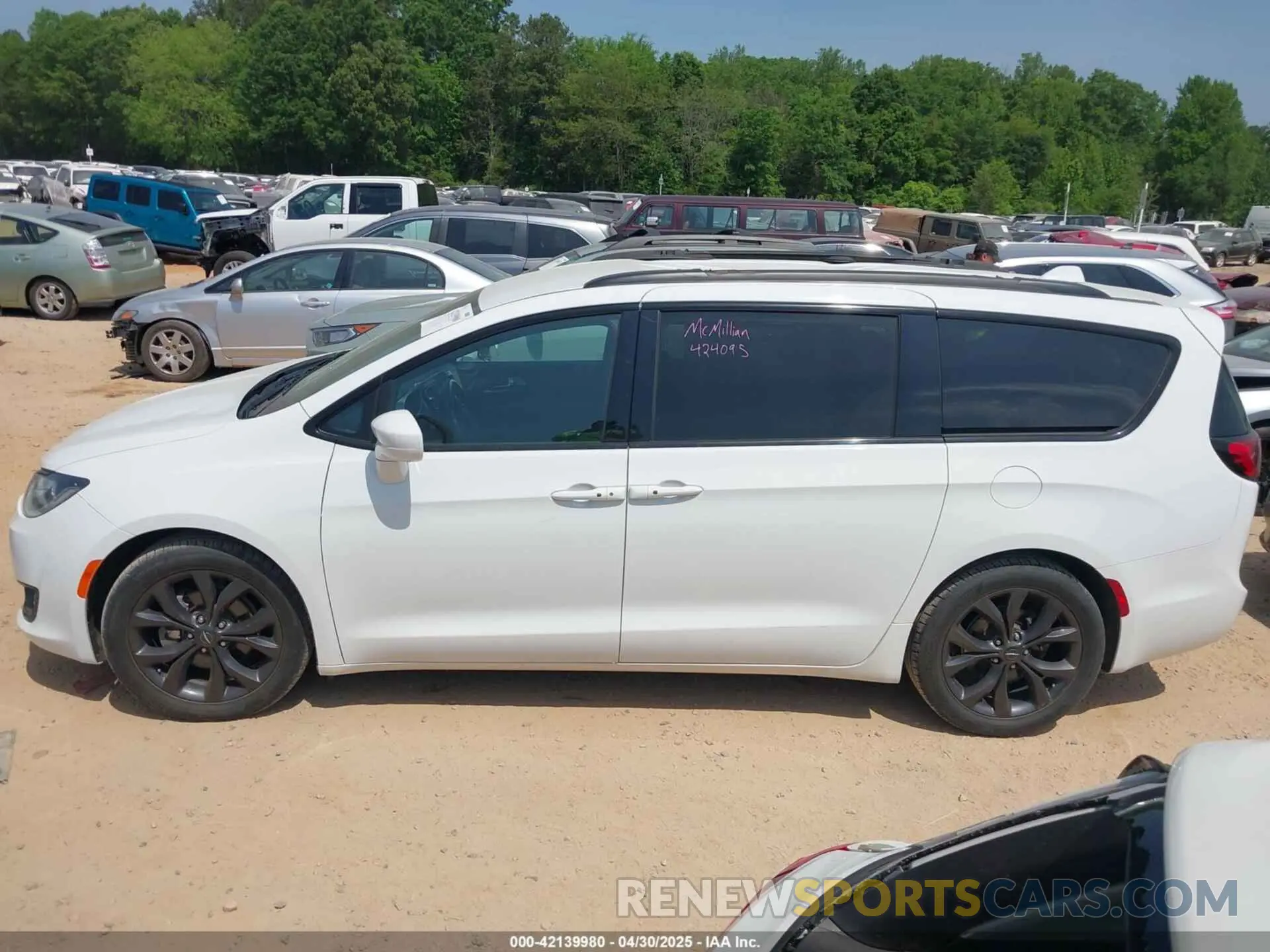 14 Photograph of a damaged car 2C4RC1FG7LR121675 CHRYSLER PACIFICA 2020