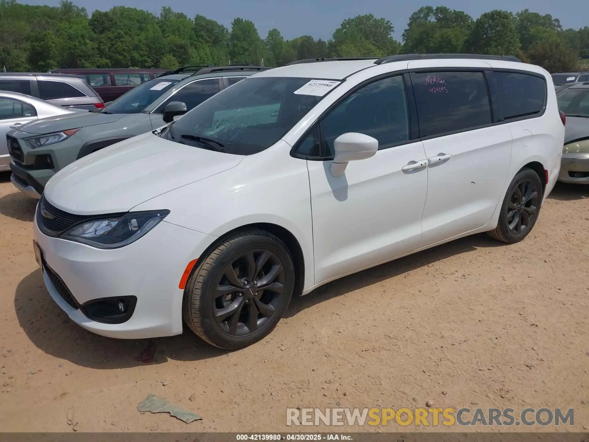 2 Photograph of a damaged car 2C4RC1FG7LR121675 CHRYSLER PACIFICA 2020
