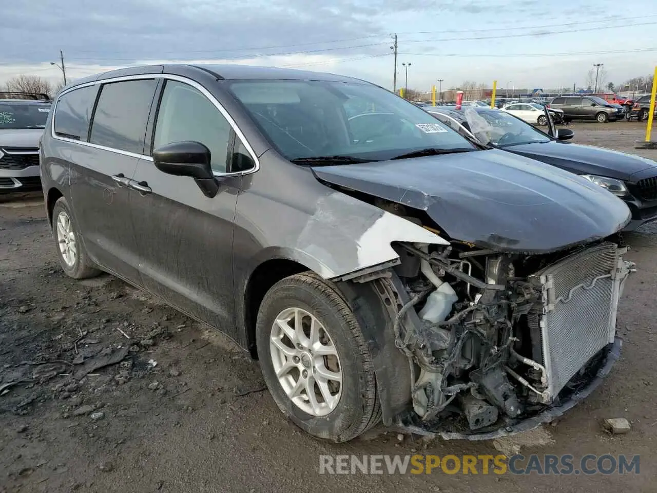 4 Photograph of a damaged car 2C4RC1FG8LR158704 CHRYSLER PACIFICA 2020