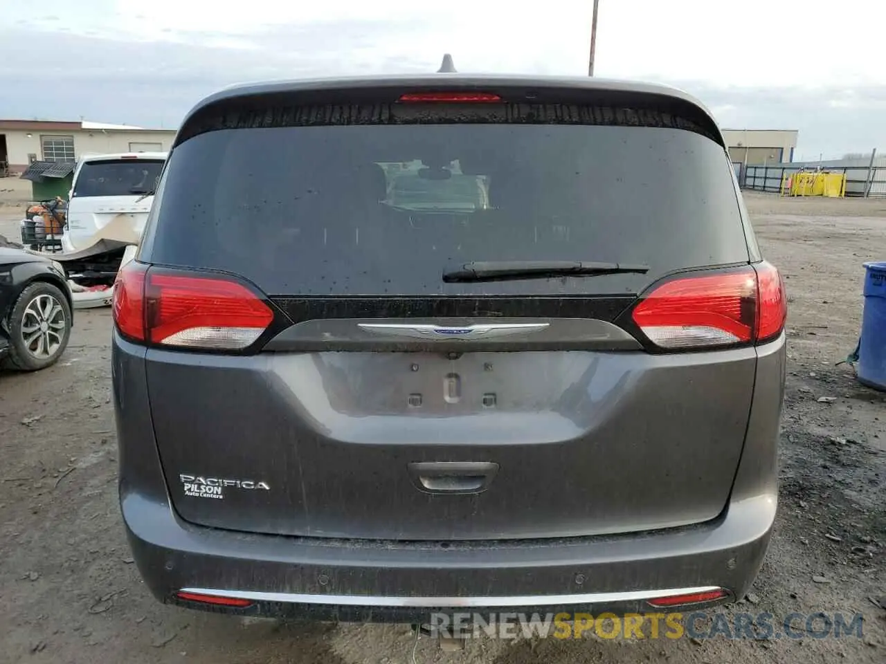 6 Photograph of a damaged car 2C4RC1FG8LR158704 CHRYSLER PACIFICA 2020