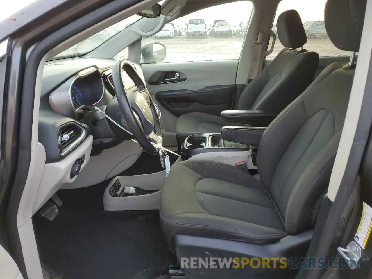 7 Photograph of a damaged car 2C4RC1FG8LR158704 CHRYSLER PACIFICA 2020