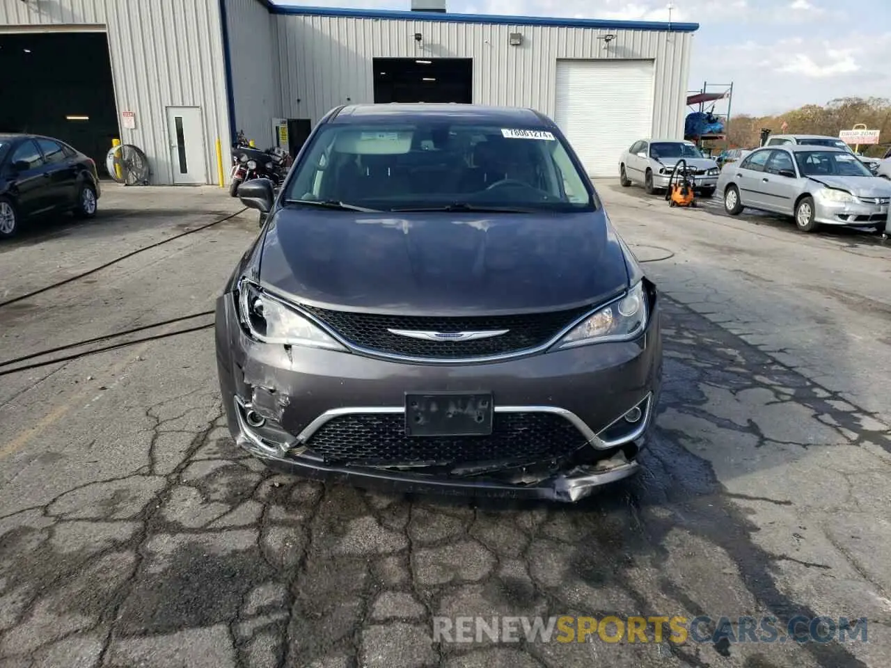 5 Фотография поврежденного автомобиля 2C4RC1FGXLR237579 CHRYSLER PACIFICA 2020