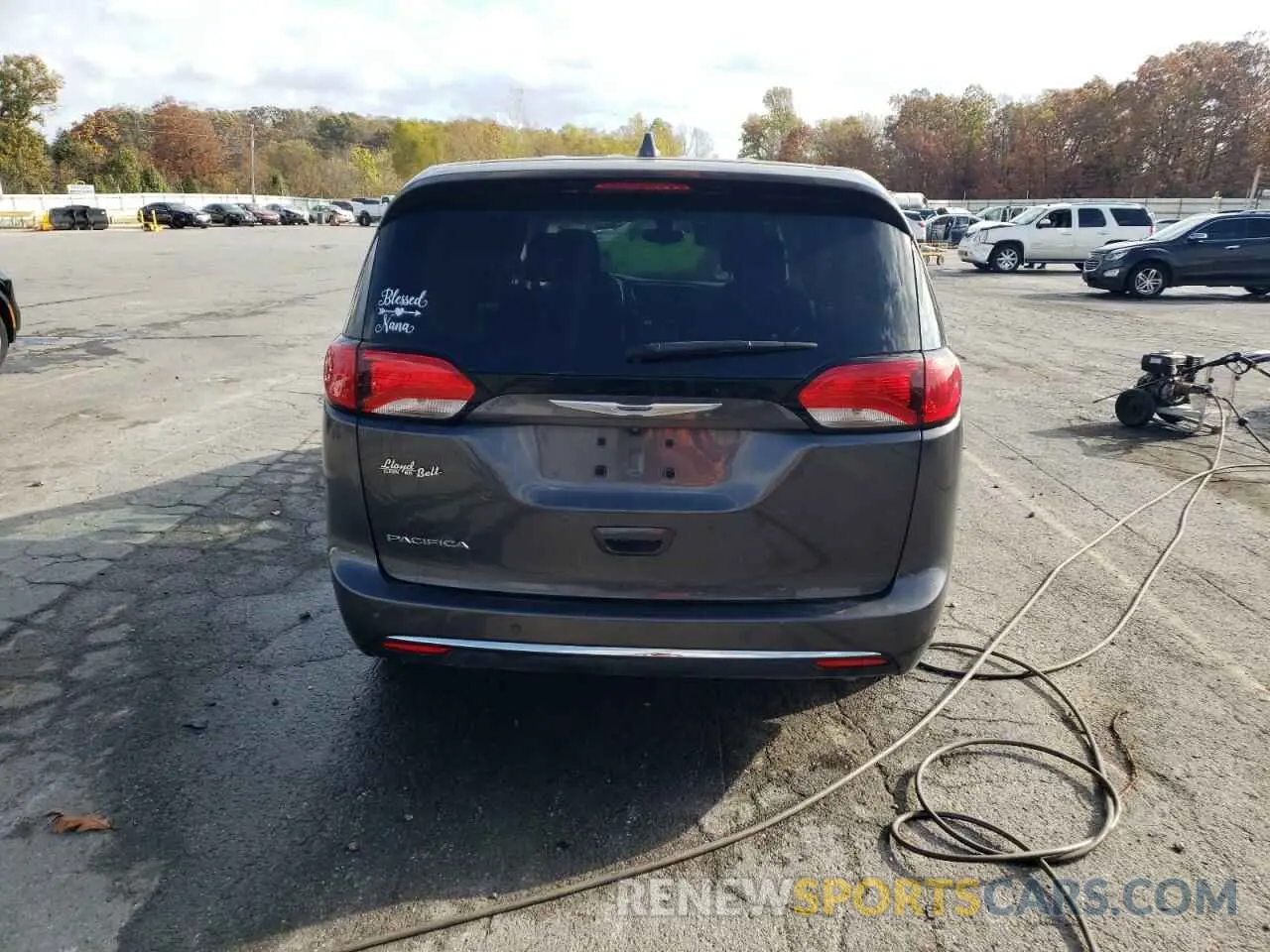 6 Фотография поврежденного автомобиля 2C4RC1FGXLR237579 CHRYSLER PACIFICA 2020