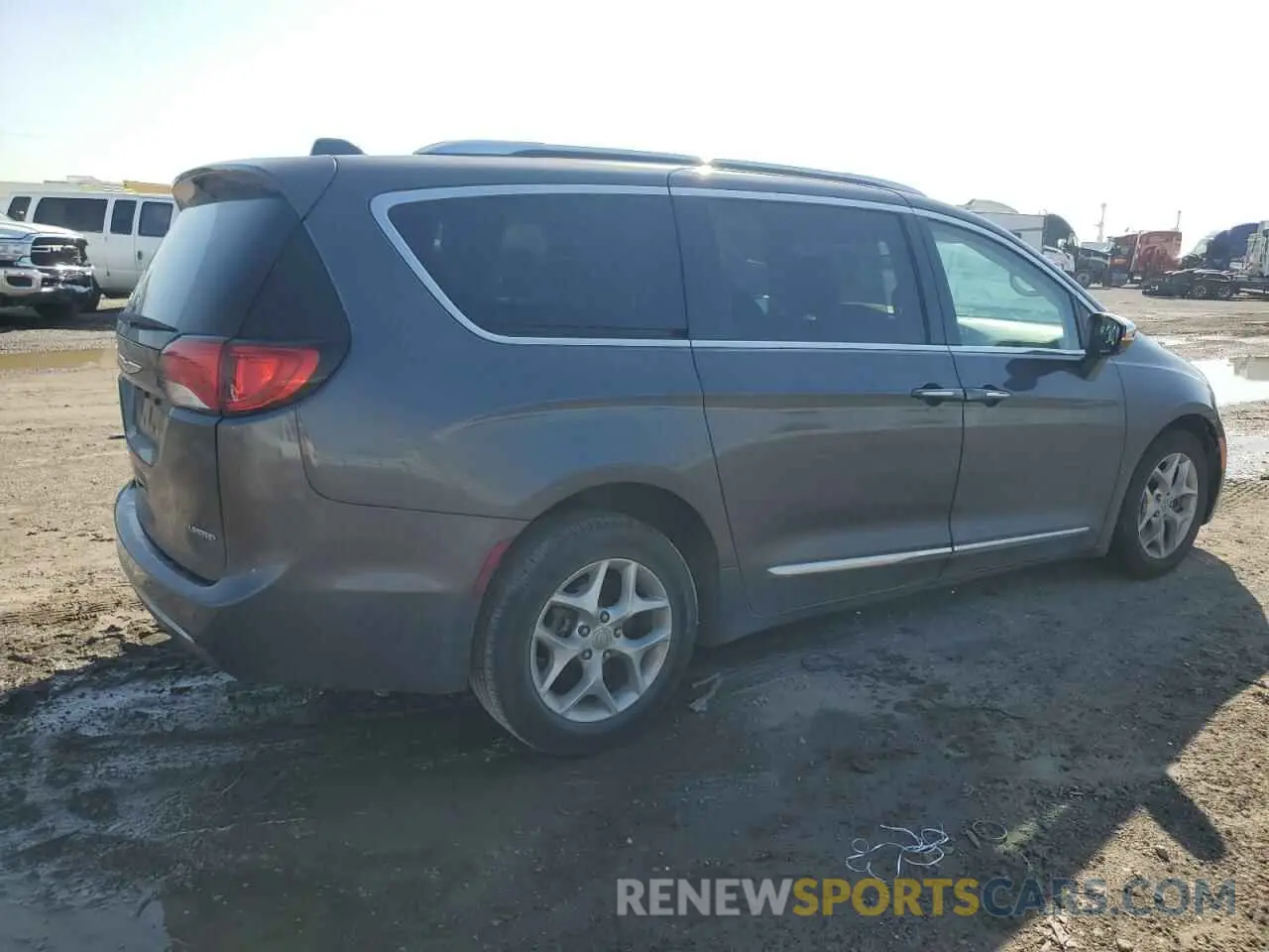3 Photograph of a damaged car 2C4RC1GG0LR130720 CHRYSLER PACIFICA 2020