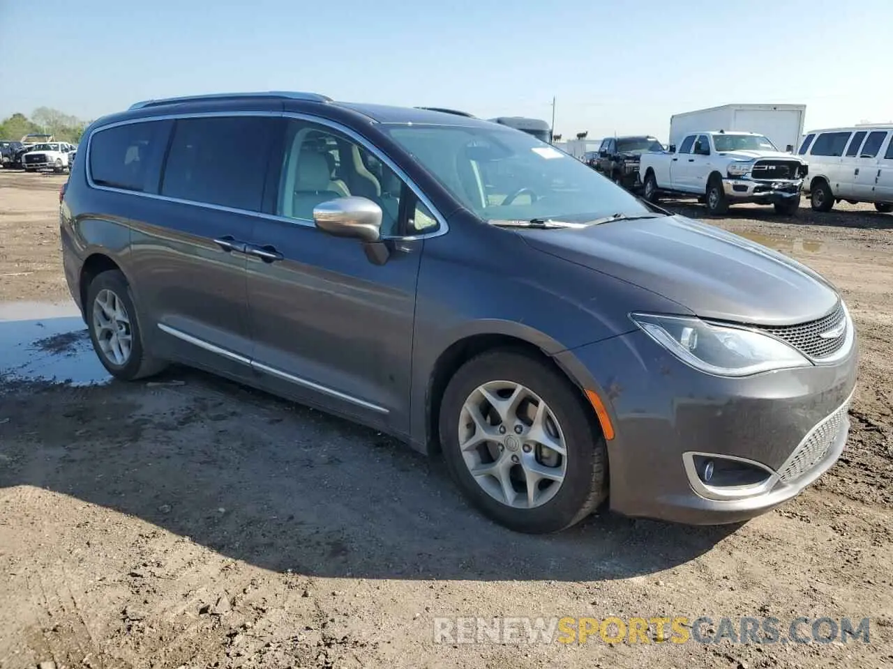 4 Photograph of a damaged car 2C4RC1GG0LR130720 CHRYSLER PACIFICA 2020