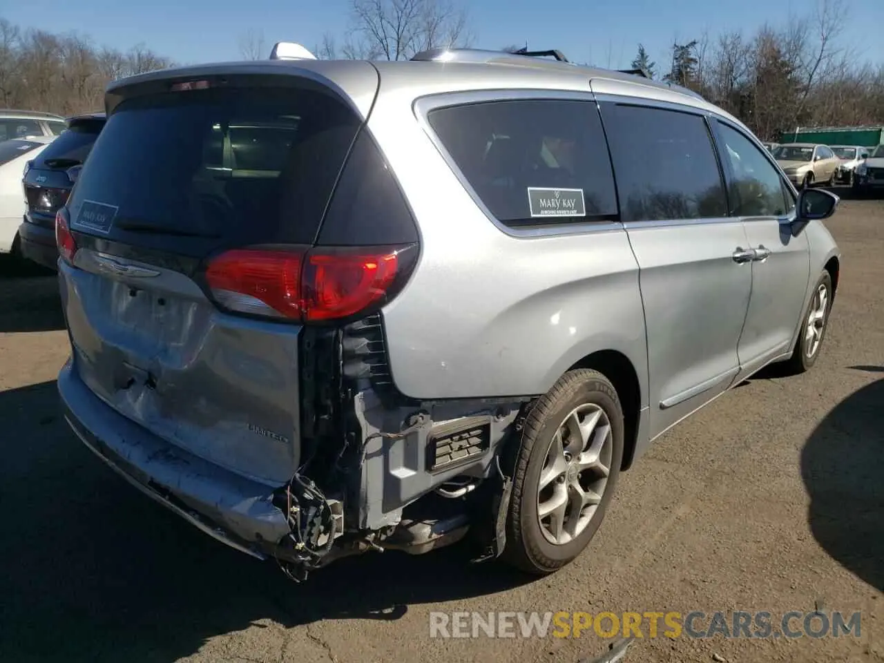 3 Photograph of a damaged car 2C4RC1GG0LR289446 CHRYSLER PACIFICA 2020
