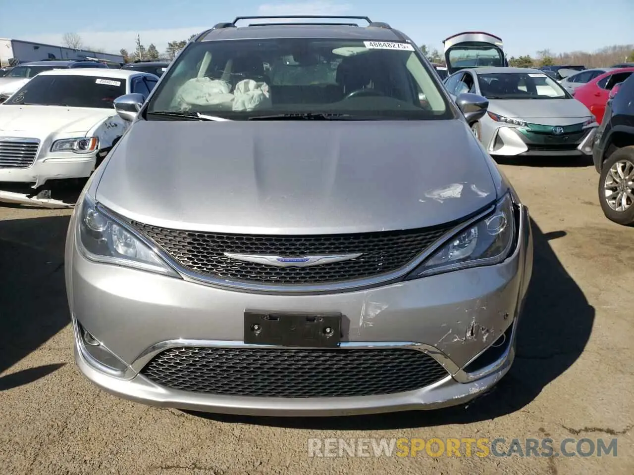5 Photograph of a damaged car 2C4RC1GG0LR289446 CHRYSLER PACIFICA 2020