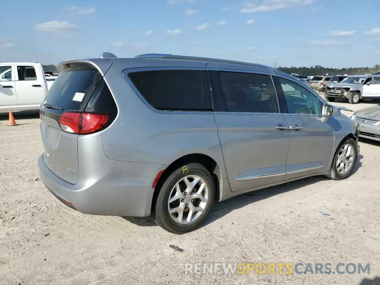 3 Фотография поврежденного автомобиля 2C4RC1GG0LR289575 CHRYSLER PACIFICA 2020