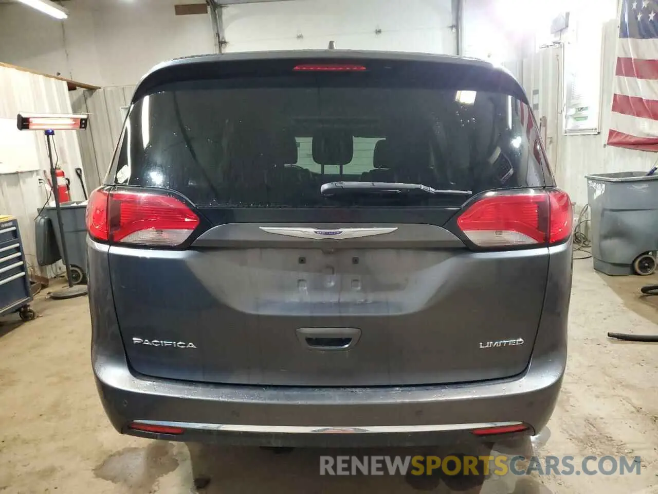 6 Photograph of a damaged car 2C4RC1GG1LR144058 CHRYSLER PACIFICA 2020