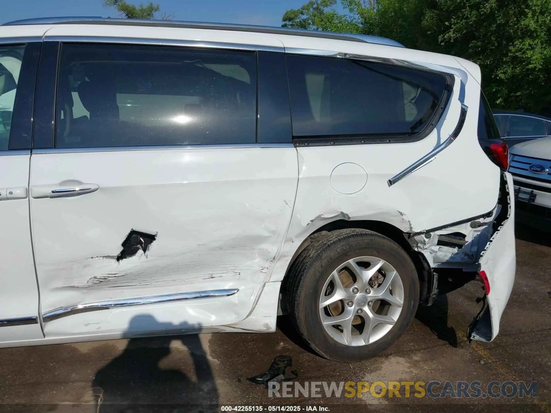 6 Фотография поврежденного автомобиля 2C4RC1GG1LR176086 CHRYSLER PACIFICA 2020